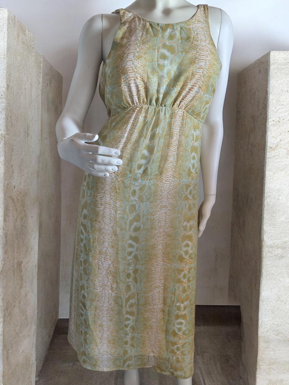 Bar III Sleeveless Mint and Beige Patterned Midi Dress
